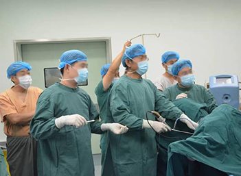 Endoscopic Holmium SuperPulse Laser 100W